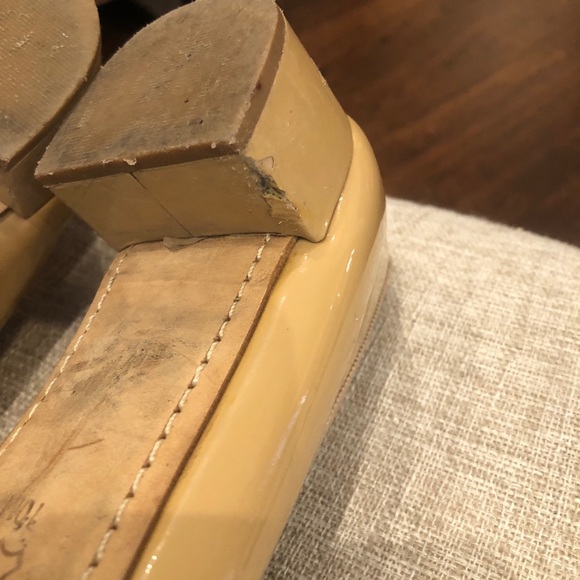 Tory Burch Patent Leather Round Toe Pumps Low Heel Size 10 Khaki Beige Color - Picture 9 of 12